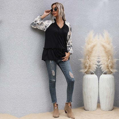 Loose Floral Raglan Tunic with Tassel V-Neck and Ruffled Hem