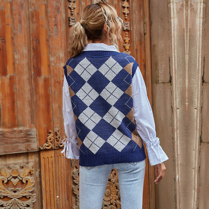 Argyle Knit Sweater Vest with V-Neck and Loose Fit