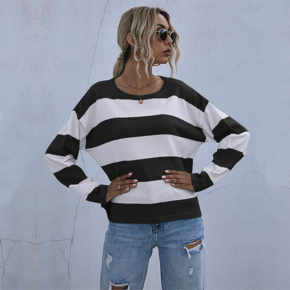 Loose Striped Knit Pullover with Crewneck and Long Sleeves