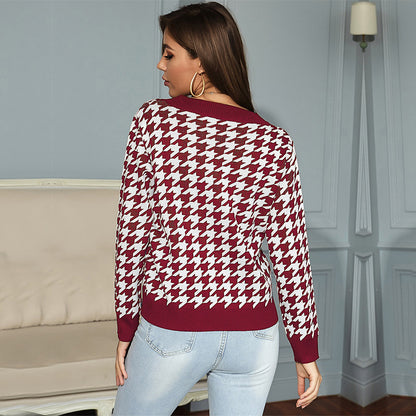 Houndstooth Jacquard Knit Sweater with V-Neck and Long Sleeves