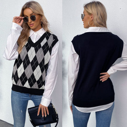 Argyle V-Neck Sweater Vest with Contrast Pattern