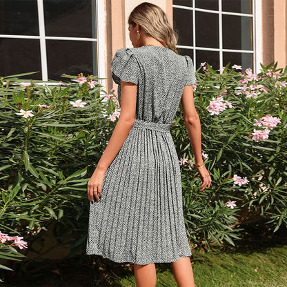 Printed Pleated Midi Dress with V-Neck and Tie Waist