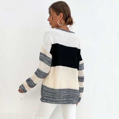 Color-Blocked Loose Knit Pullover with Crewneck