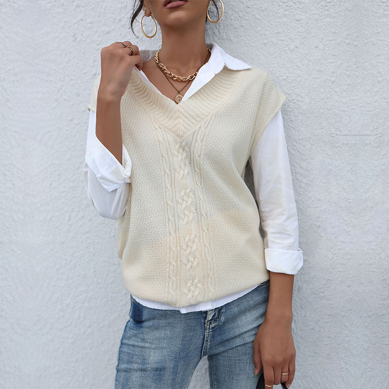 Loose-Fit Cable Knit Sweater Vest with V-Neck