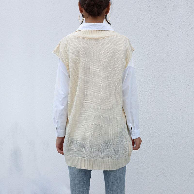 Loose-Fit Cable Knit Sweater Vest with V-Neck