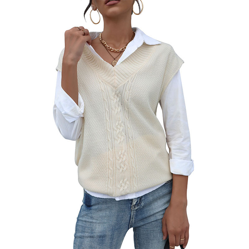 Loose-Fit Cable Knit Sweater Vest with V-Neck