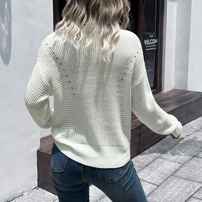 Loose Cable Knit Sweater with V-Neck and Long Sleeves