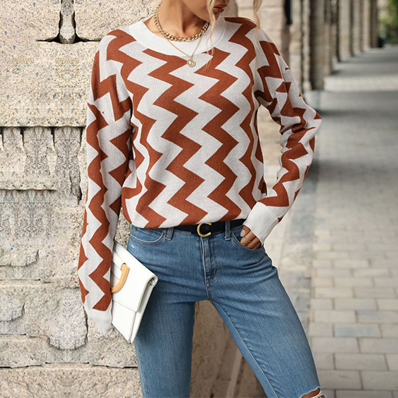 Wave Pattern Knit Pullover with Crewneck and Long Sleeves