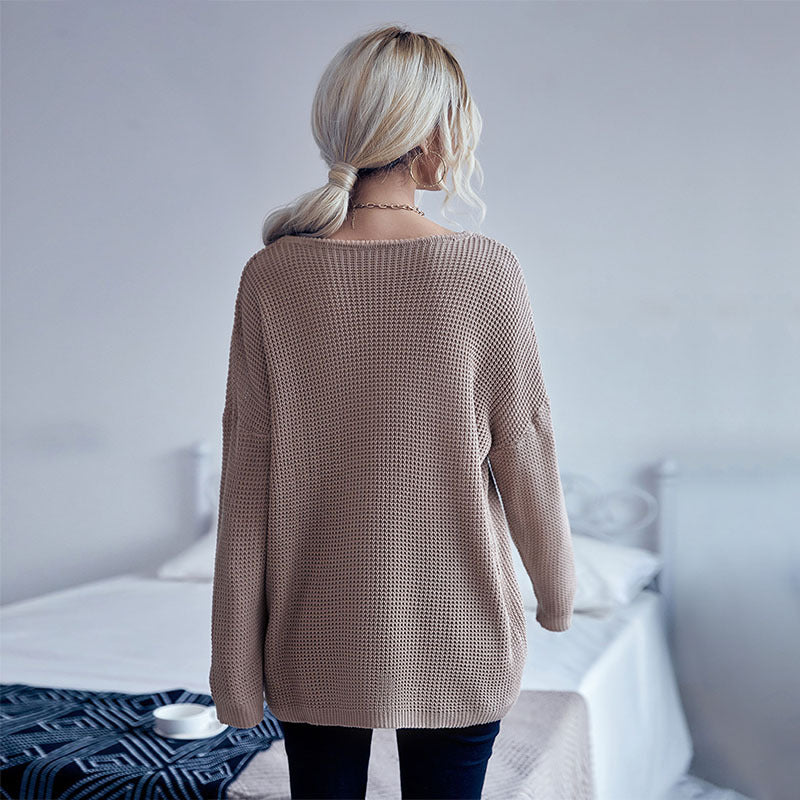 Loose-Fit V-Neck Sweater with Waffle-Knit Texture
