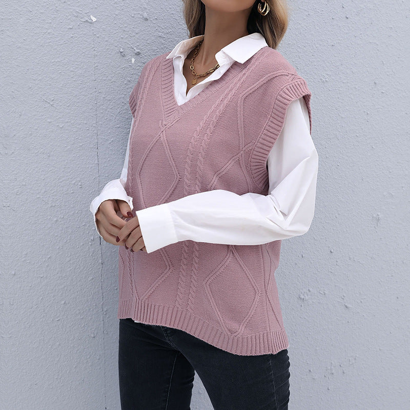 Loose Fit Diamond Cable Knit Sweater Vest with V-Neck