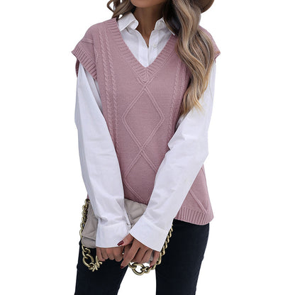 Loose Fit Diamond Cable Knit Sweater Vest with V-Neck
