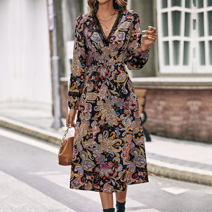 Paisley Print Midi Dress with V-Neck and Lace Trim