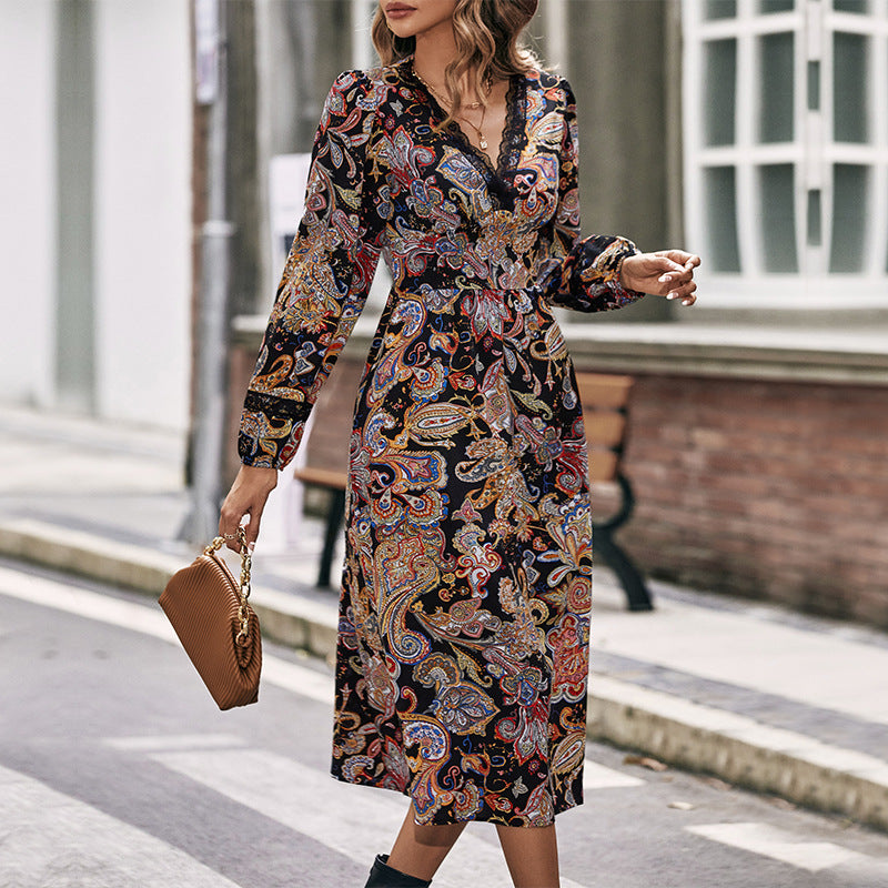 Paisley Print Midi Dress with V-Neck and Lace Trim