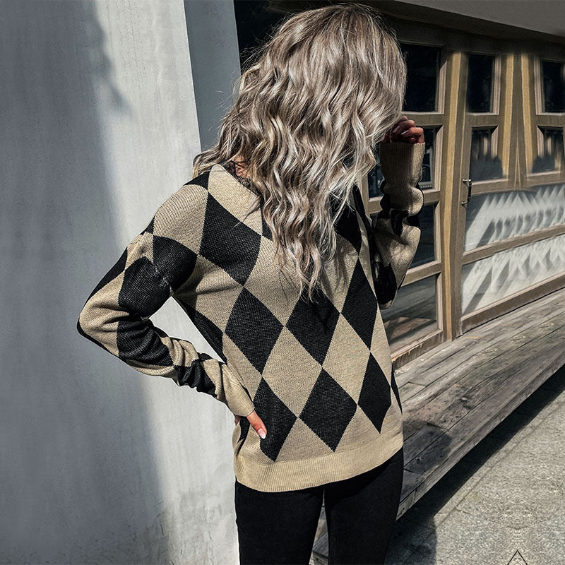 Argyle Pattern Knit Sweater with Round Neck