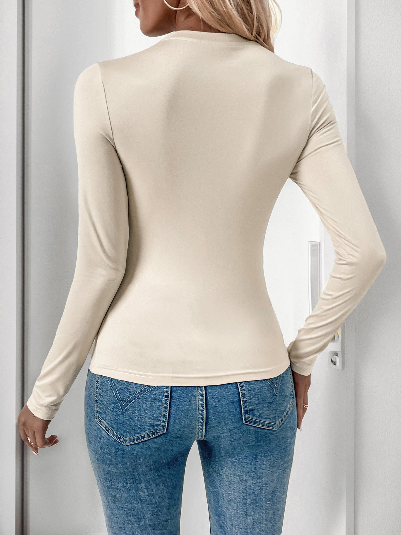 Slim Fit Solid Long Sleeve Top with Round Neck and Built-In Chest Pads