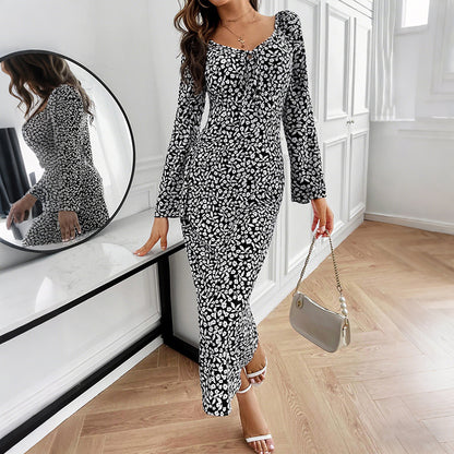 Floral Print Bodycon Midi Dress with Square Neck and Flared Sleeves