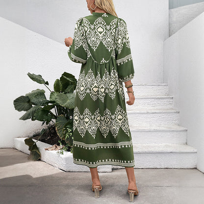 Loose Geometric Print Midi Dress with Three-Quarter Sleeves