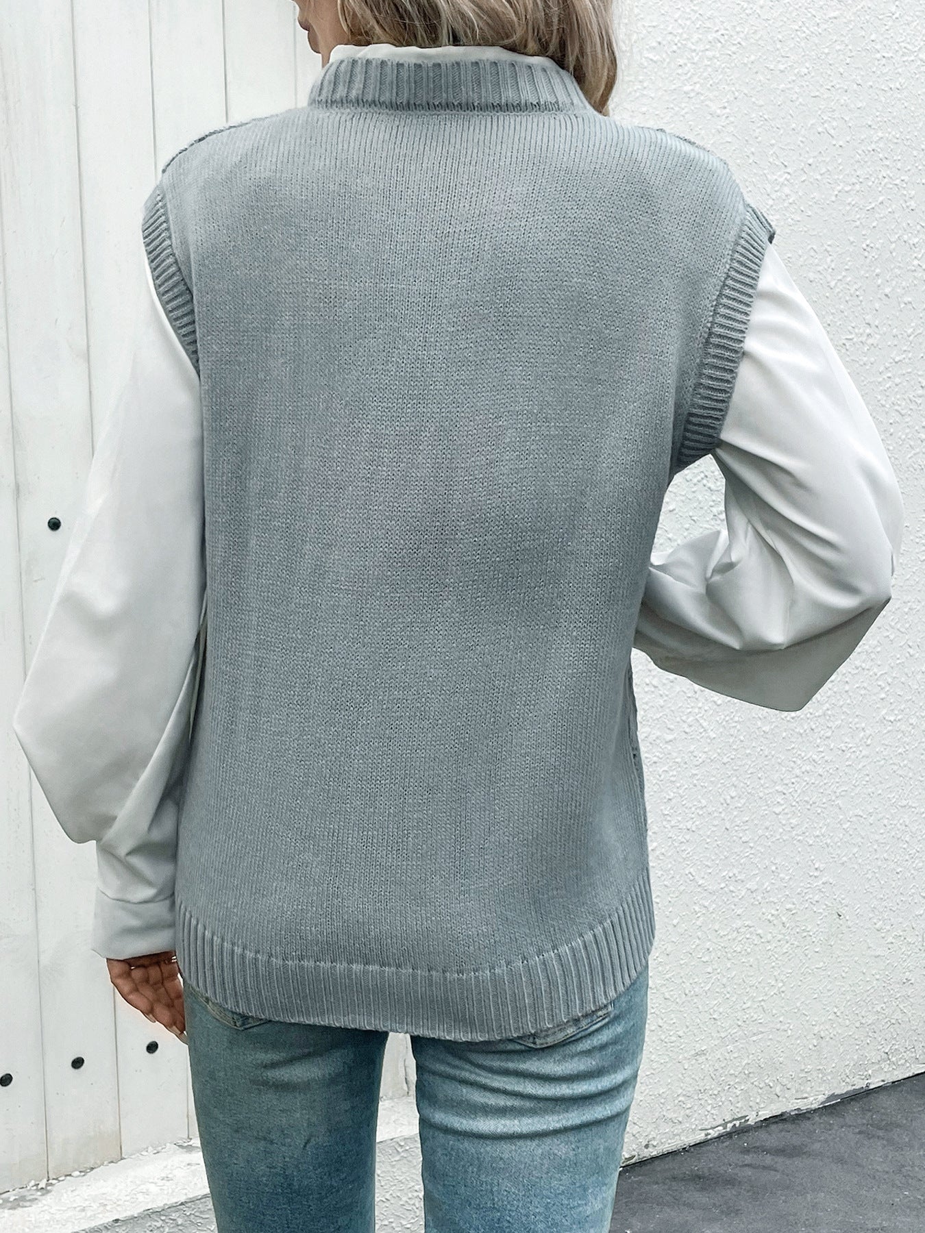 Cable Knit Sweater Vest with Diamond Pattern and V-Neck