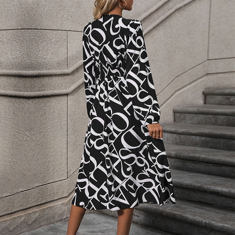 Letter Print Wrap Midi Dress with V-Neck and Slit