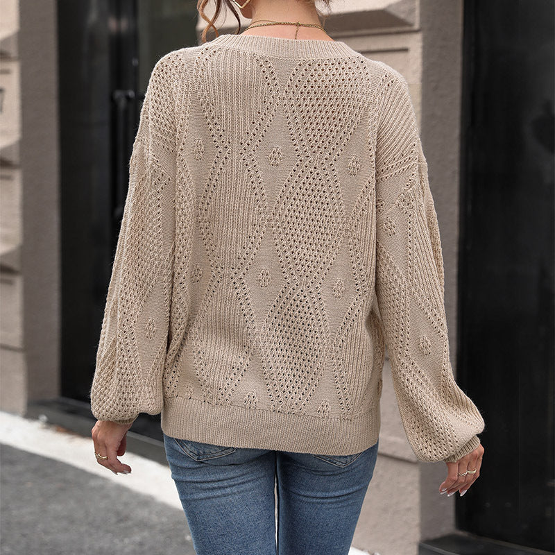 Open-Knit Diamond Pattern Pullover Sweater with Round Neck