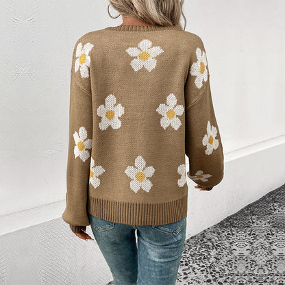 Floral Jacquard Knit Sweater with Round Neck