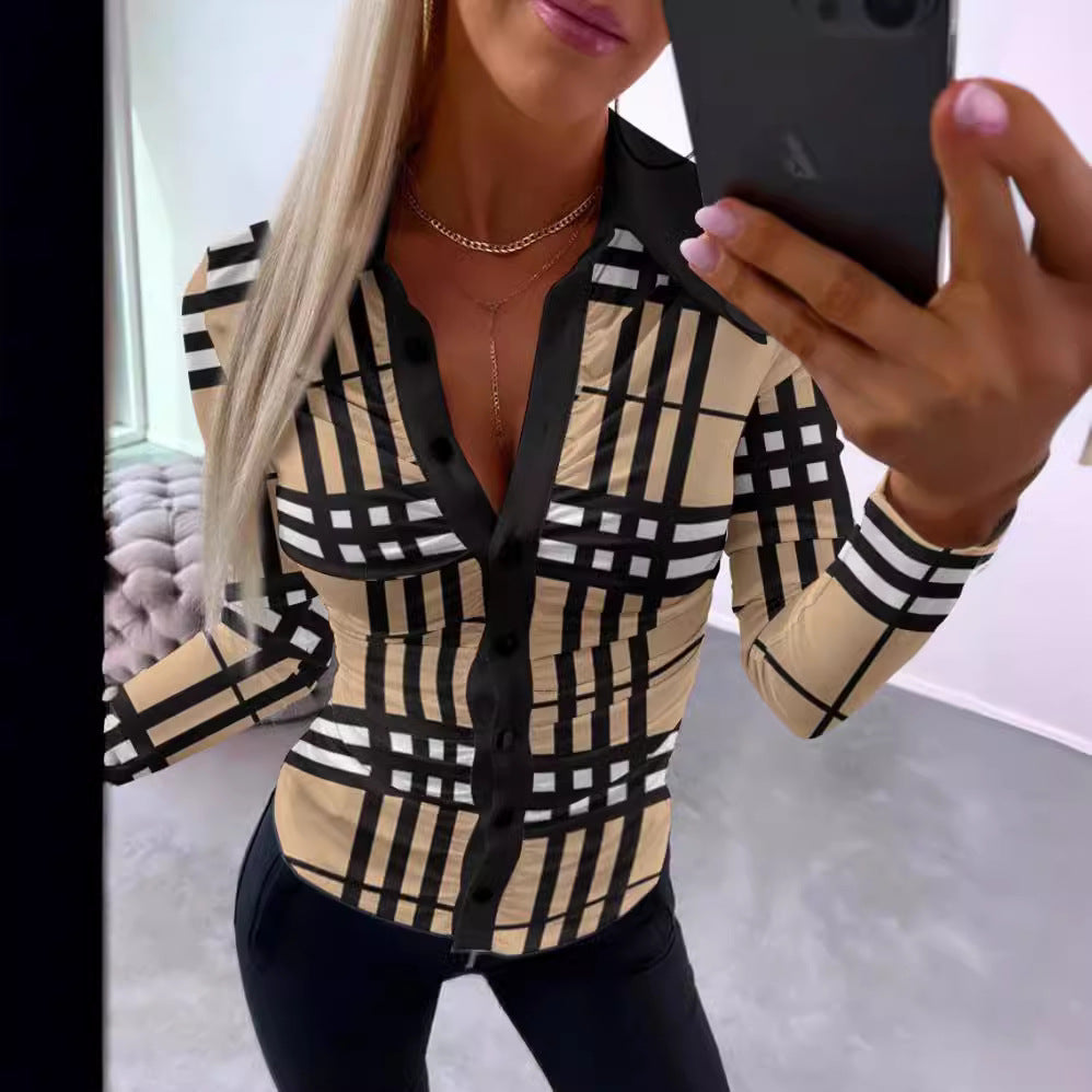 Fitted Printed Shirt with V-Neck and Ruched Detail