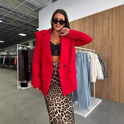 Oversized Blazer with Structured Shoulders and Lapel