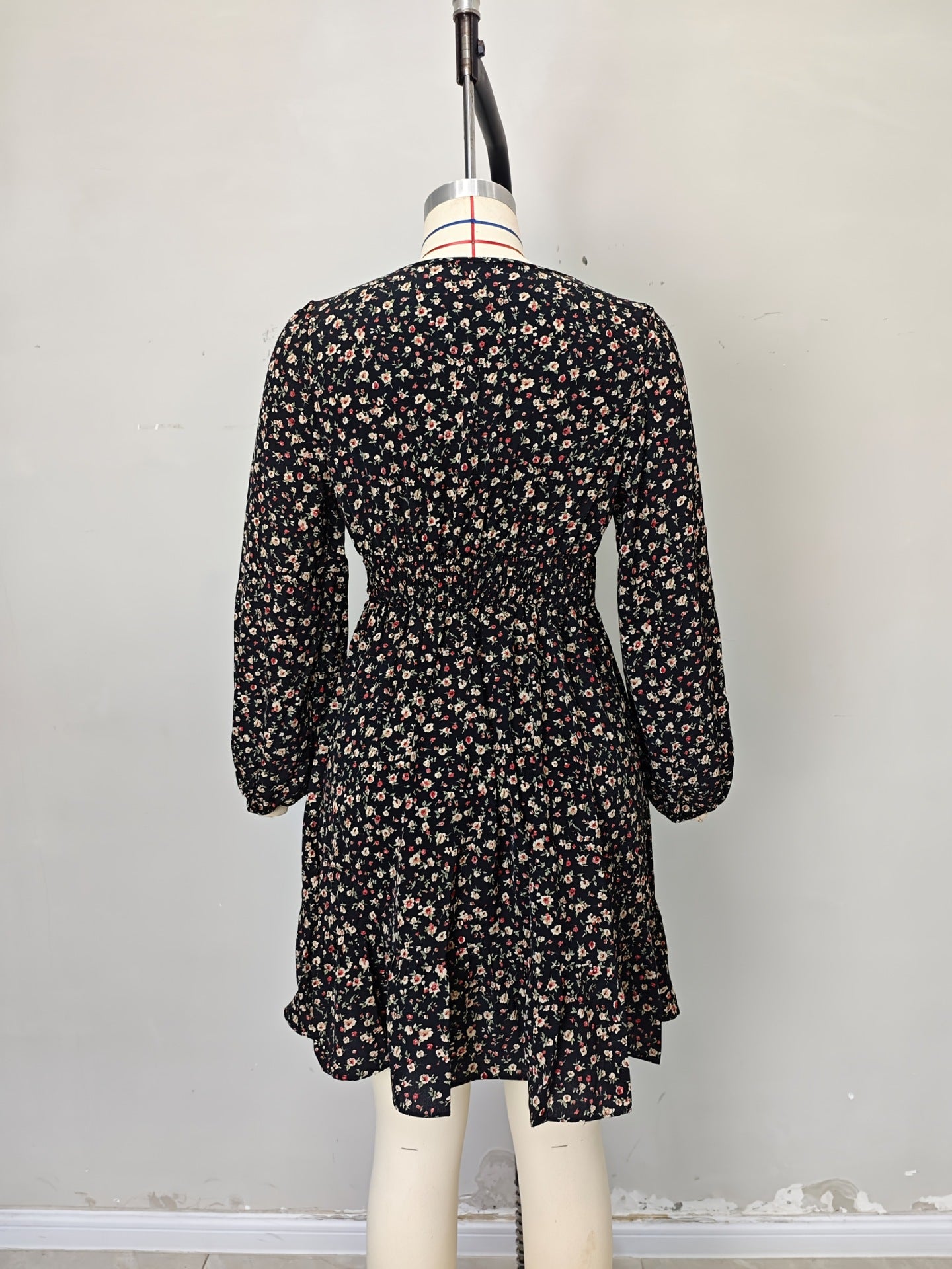 Floral Mini Dress with High Waist, V-Neck, and Lantern Sleeves