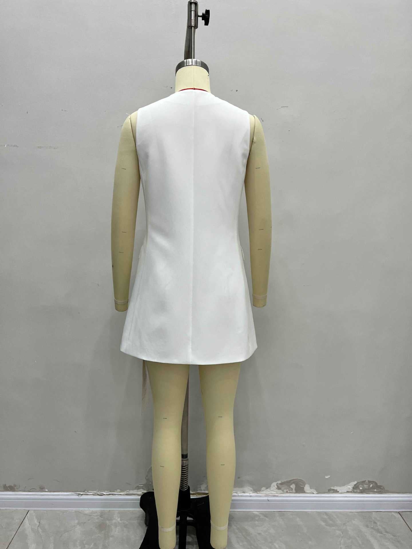Sleeveless Shift Mini Dress with V-Neck and Flap Pockets