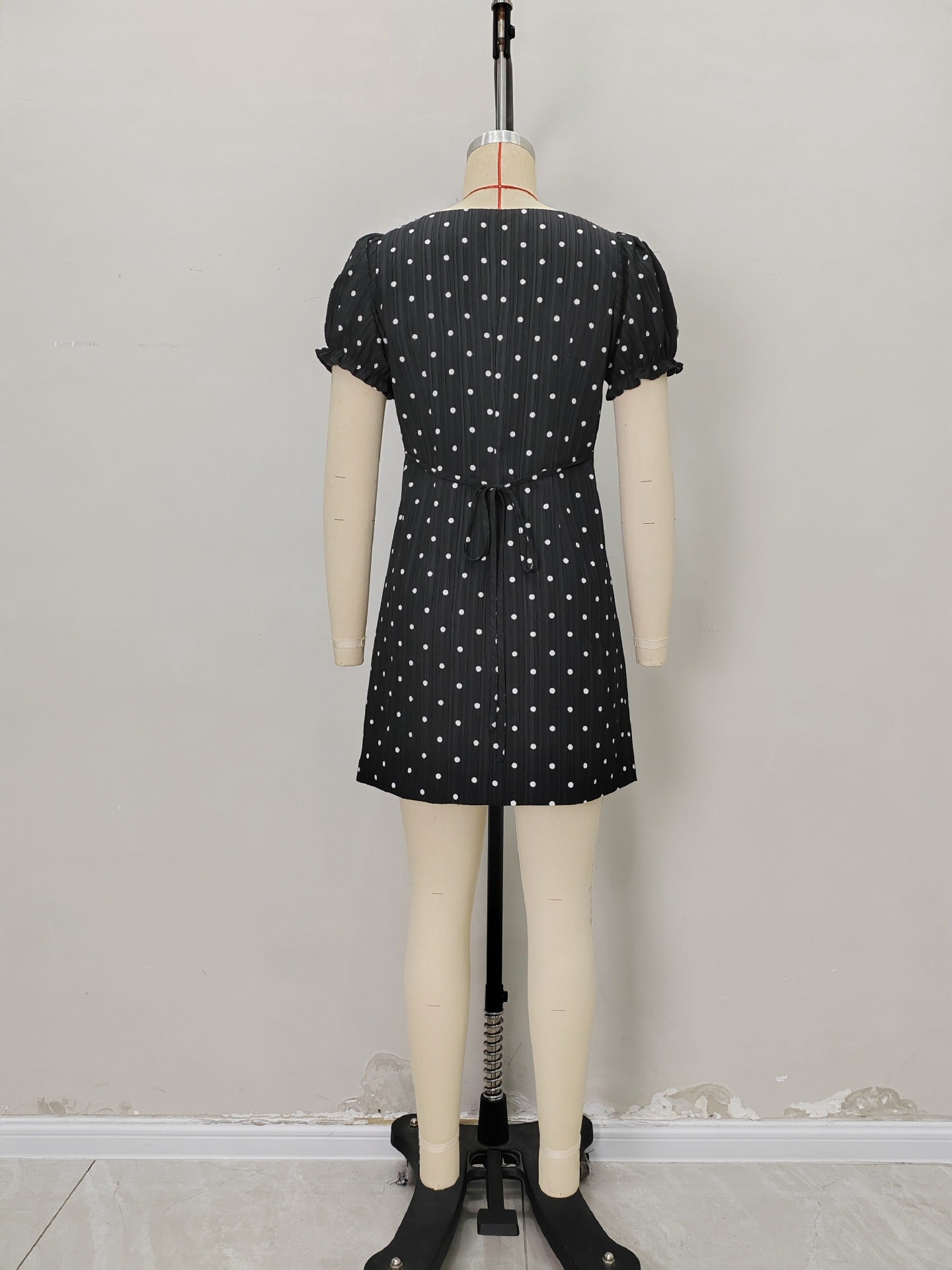 Polka Dot A-Line Dress with Contrast Collar and Puff Sleeves
