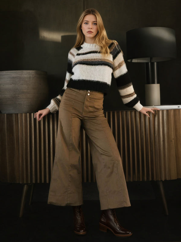 Cropped Wide-Leg Trousers with High Waist and Seam Detail