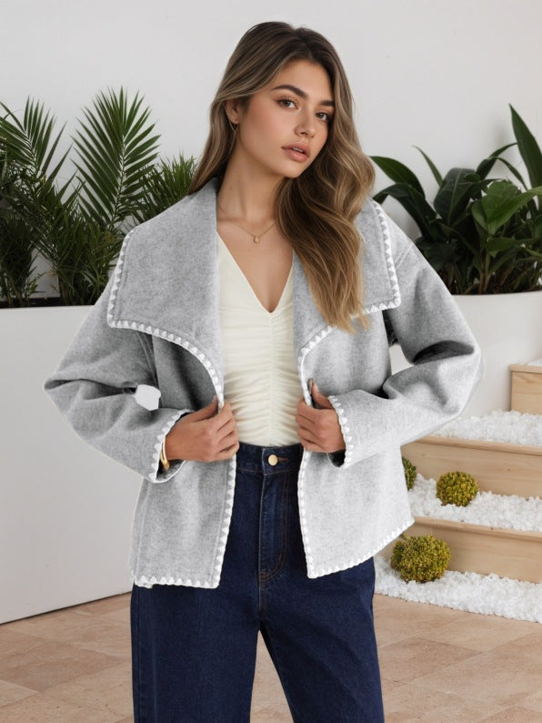 Light Gray Short Jacket with Wide Lapel and Scalloped Trim