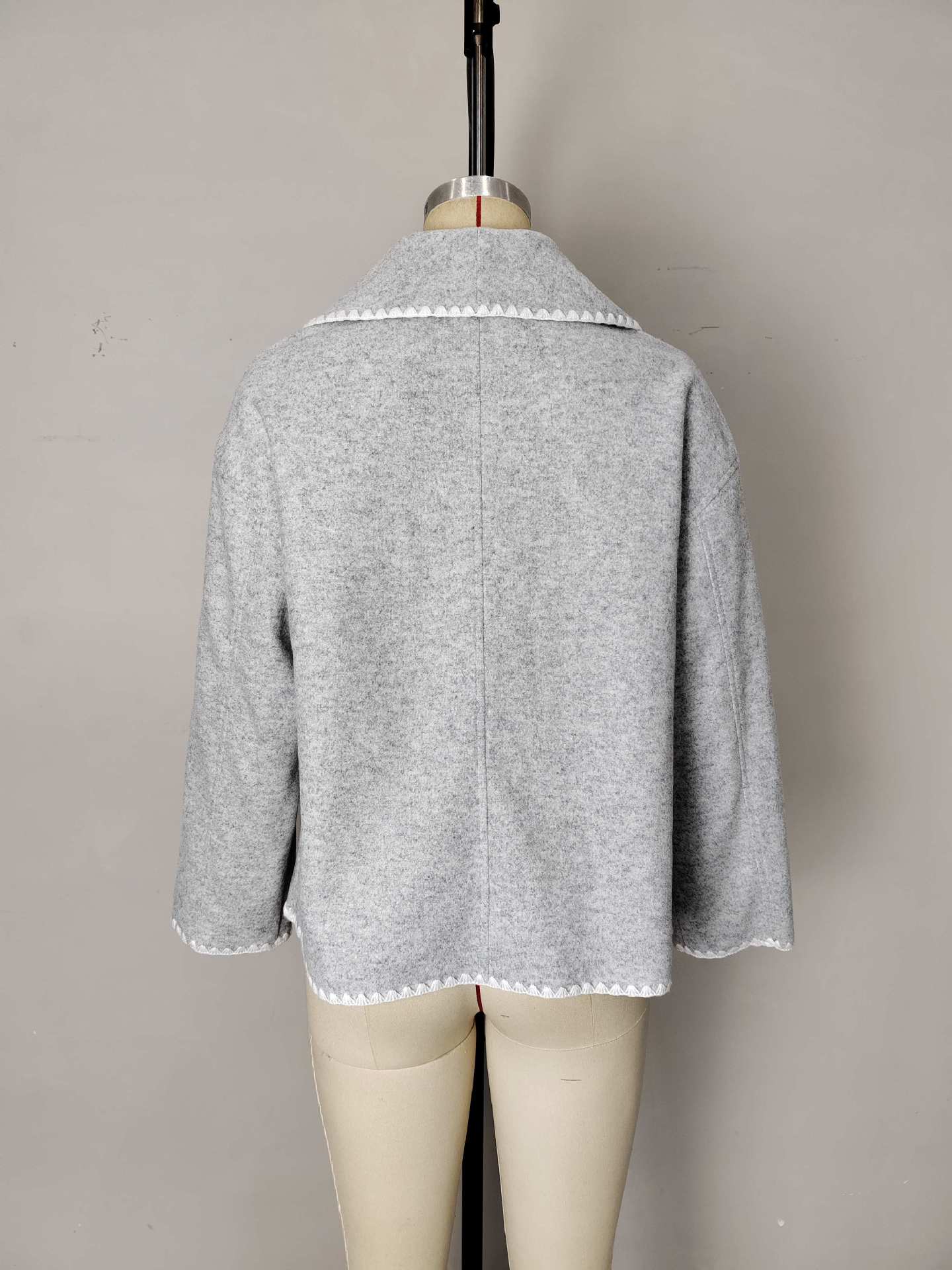 Light Gray Short Jacket with Wide Lapel and Scalloped Trim