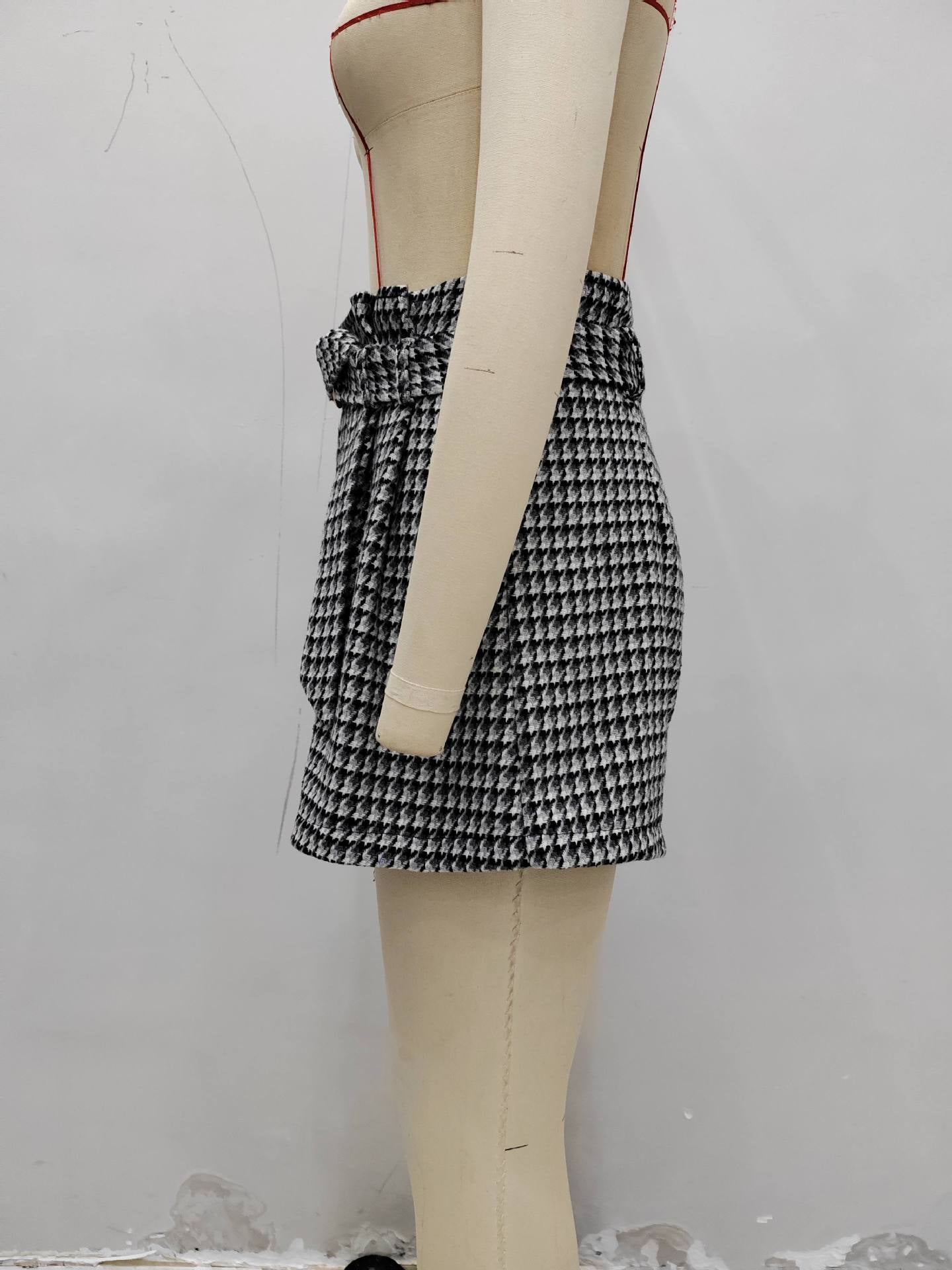 Houndstooth Pleated Shorts with High Waist and Belt