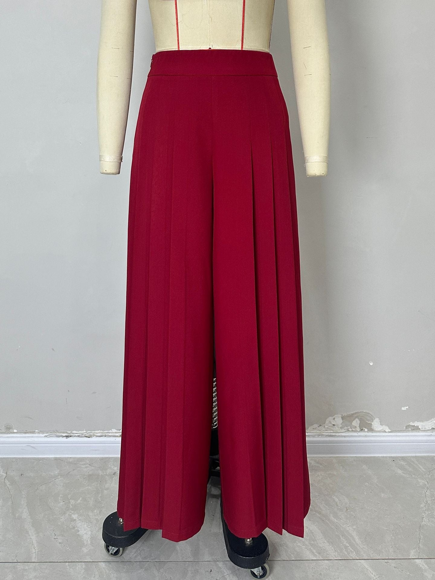 Wide-Leg Pants with High-Waist and Pleated Detail
