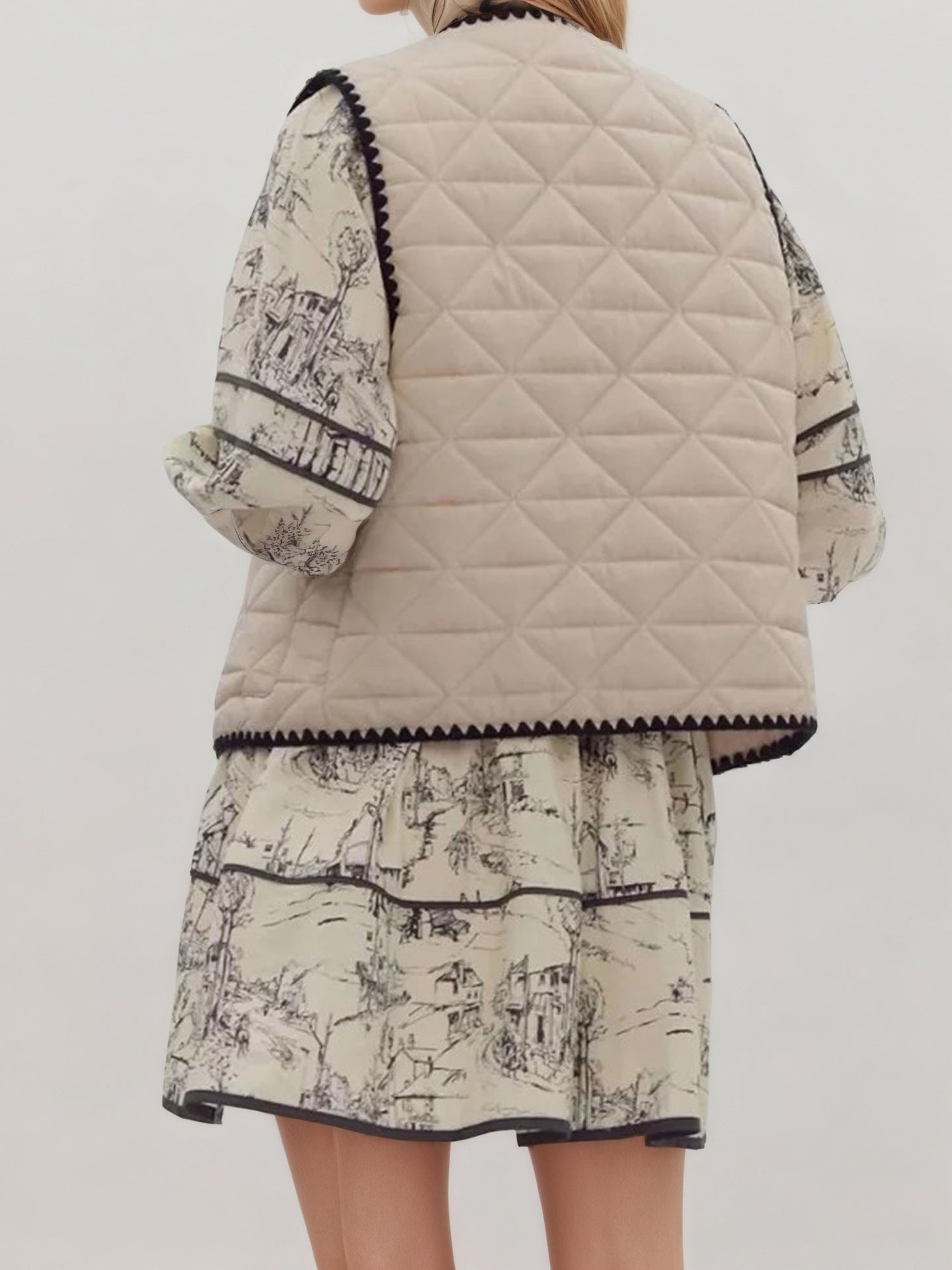 Light Apricot Quilted Vest with V-Neck and Scalloped Trim