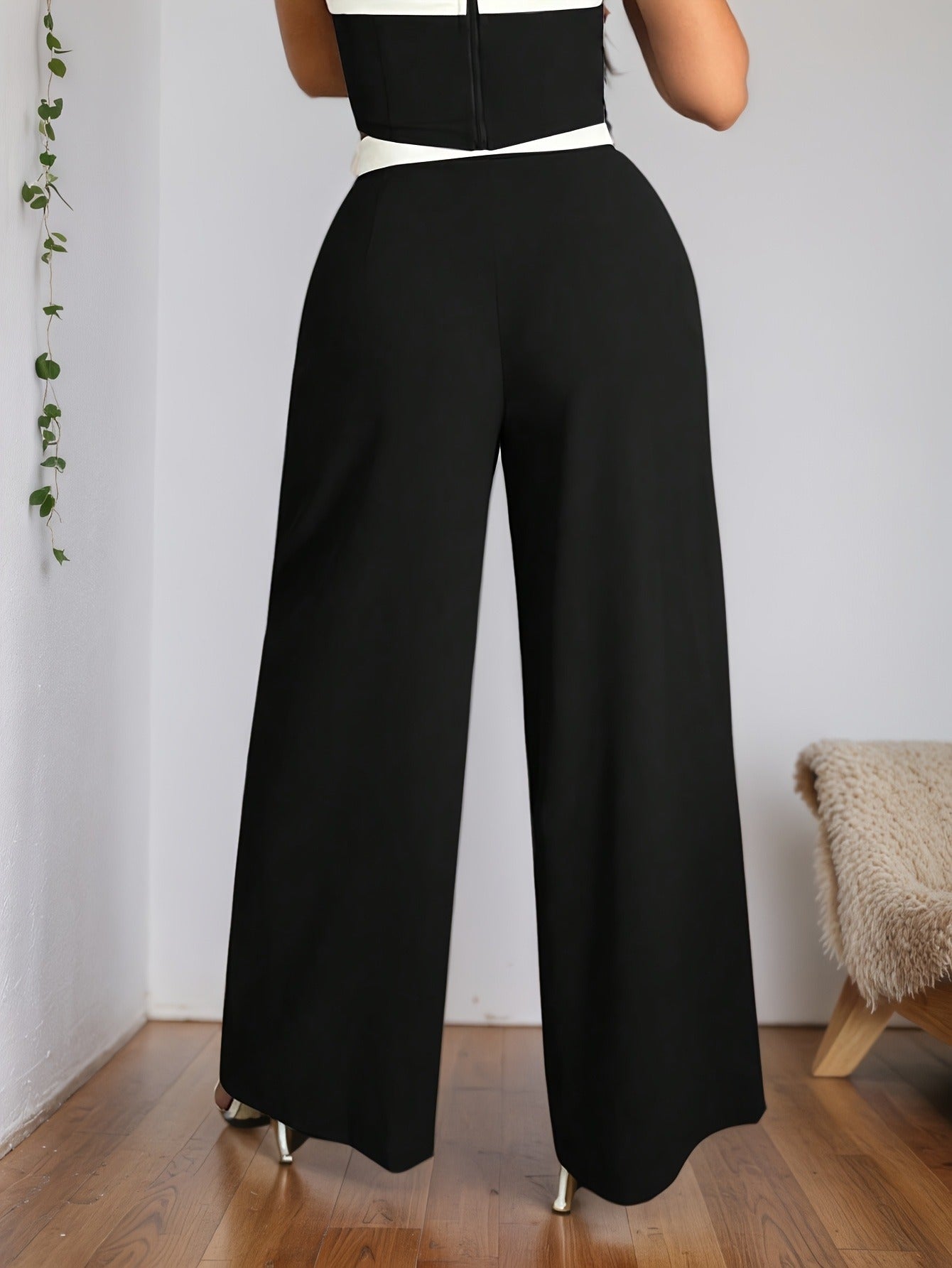 Wide-Leg Trousers with High-Waist and Contrast Detail