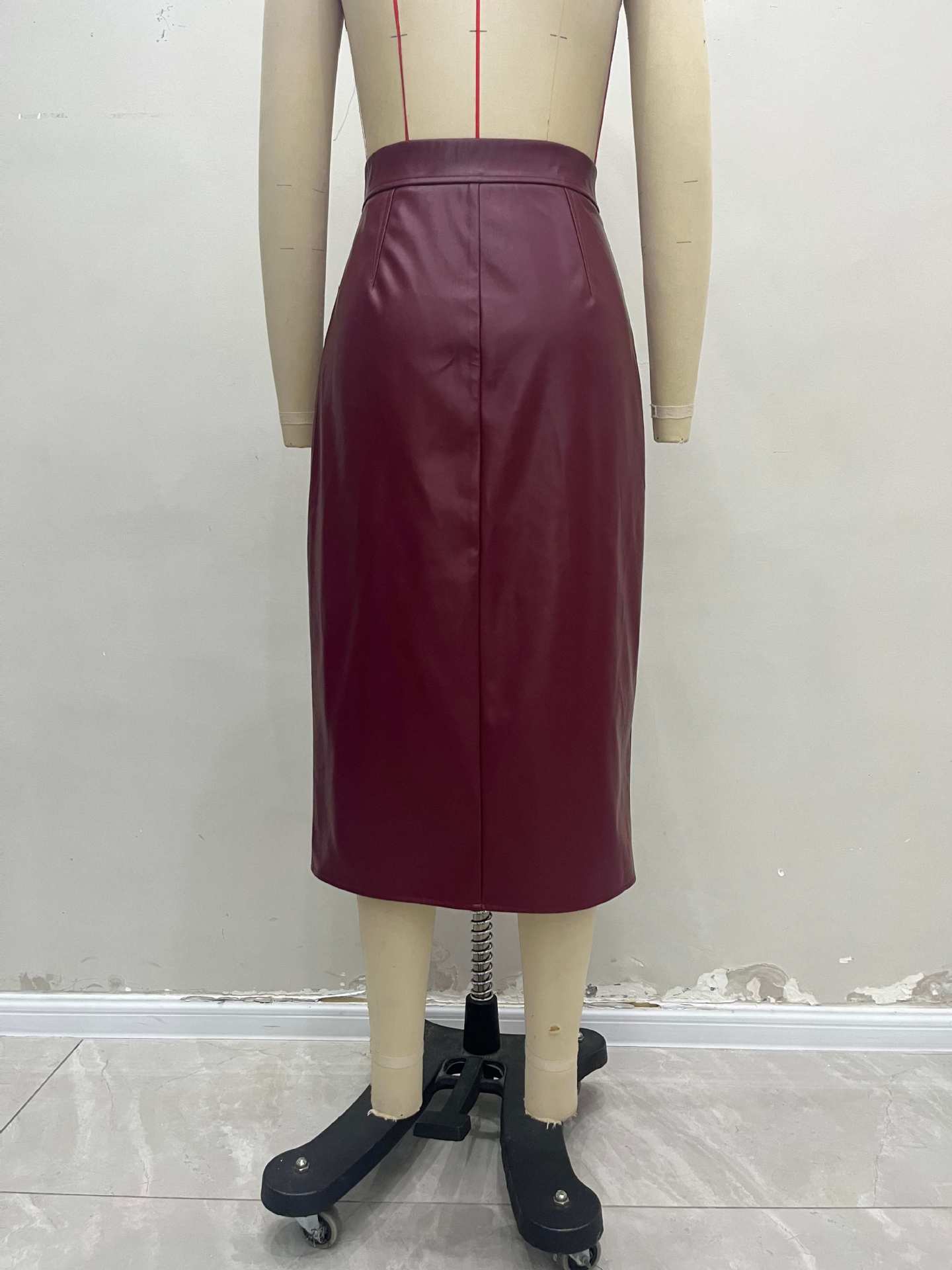 High-Waisted Faux Leather Skirt with Front Zipper and Pockets