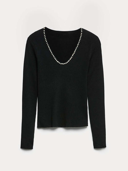 Slim Fit Ribbed Knit Pullover with Pearl V-Neck