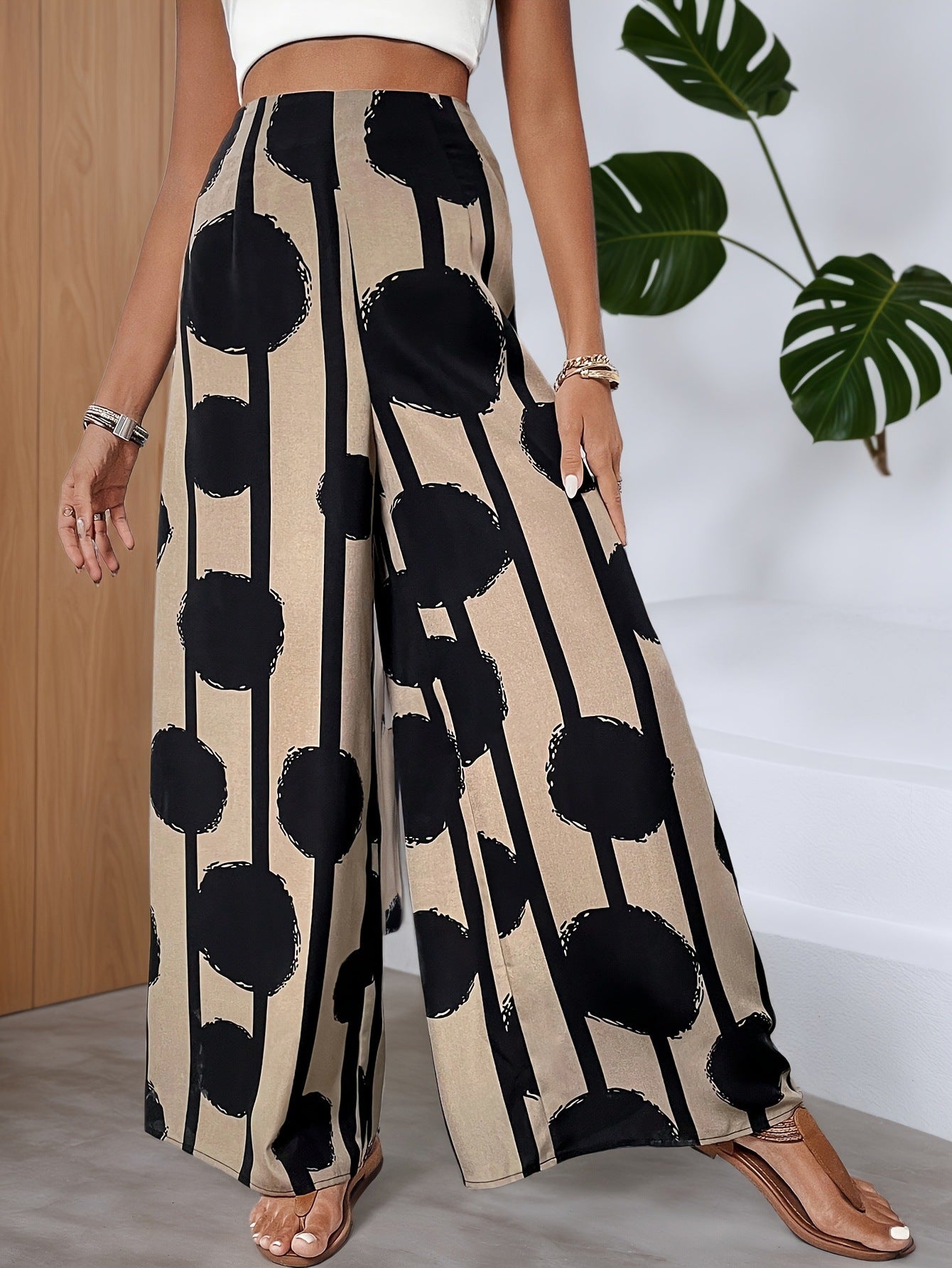 High-Waist Wide-Leg Pants in Circle and Stripe Print