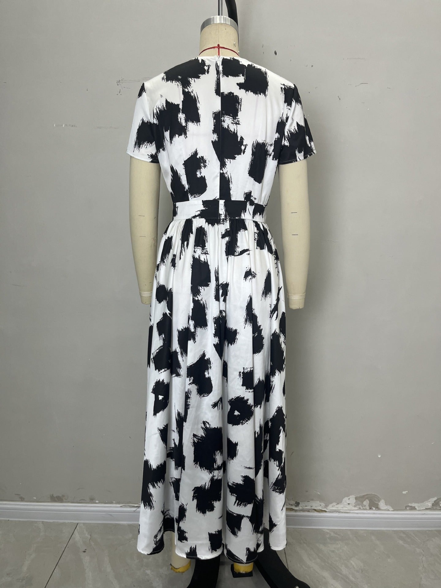 Abstract Brushstroke Print Swing Dress with High Waist