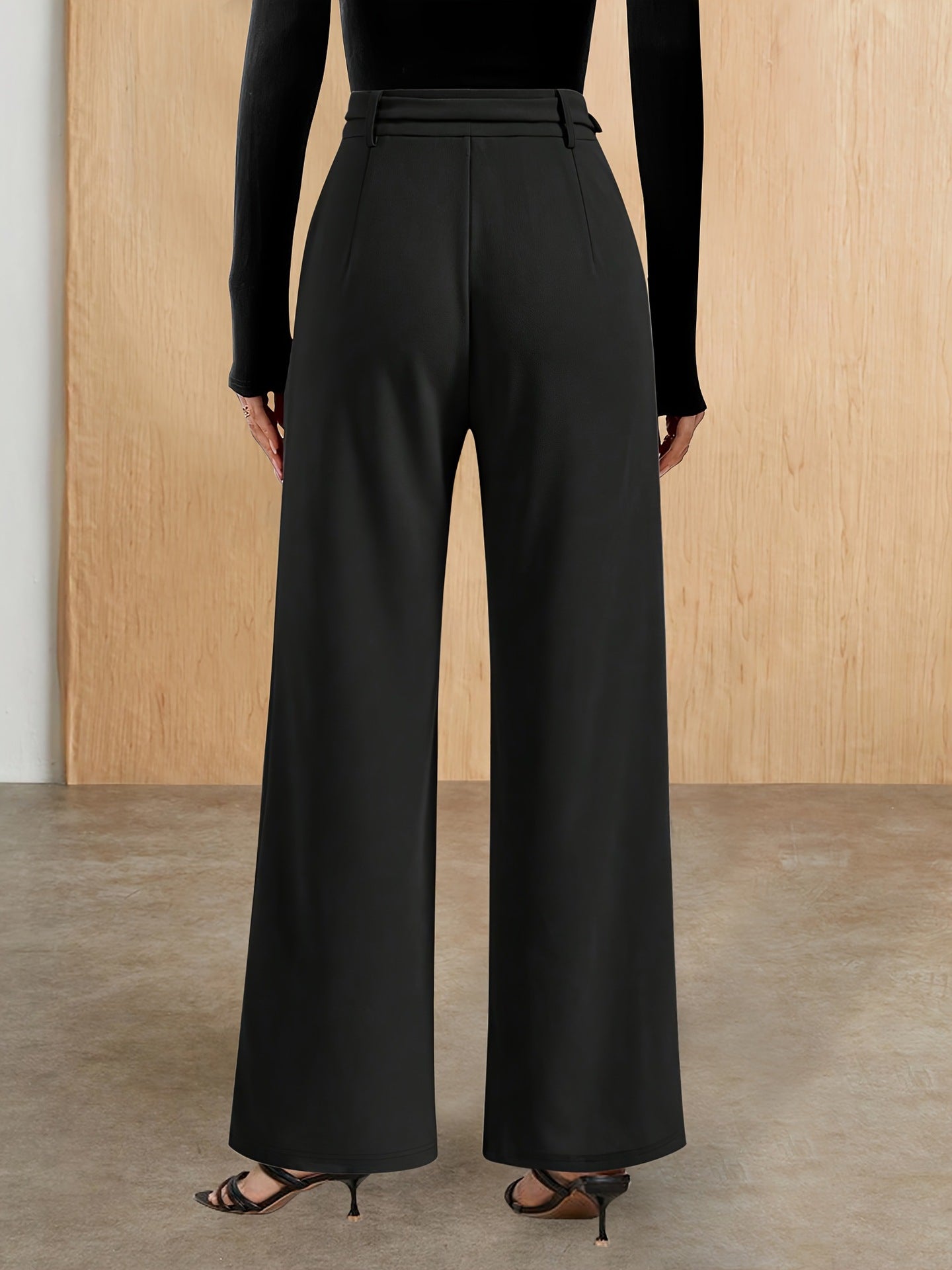 High-Waist Straight Trousers with Front Seam and Chain Belt