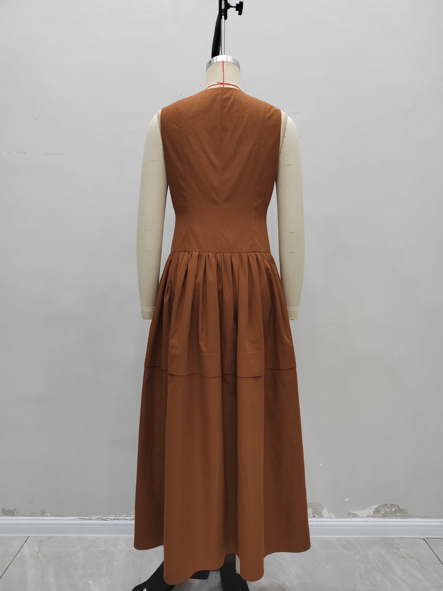 Sleeveless Round Neck Maxi Dress with Front Zipper and Tiered Skirt