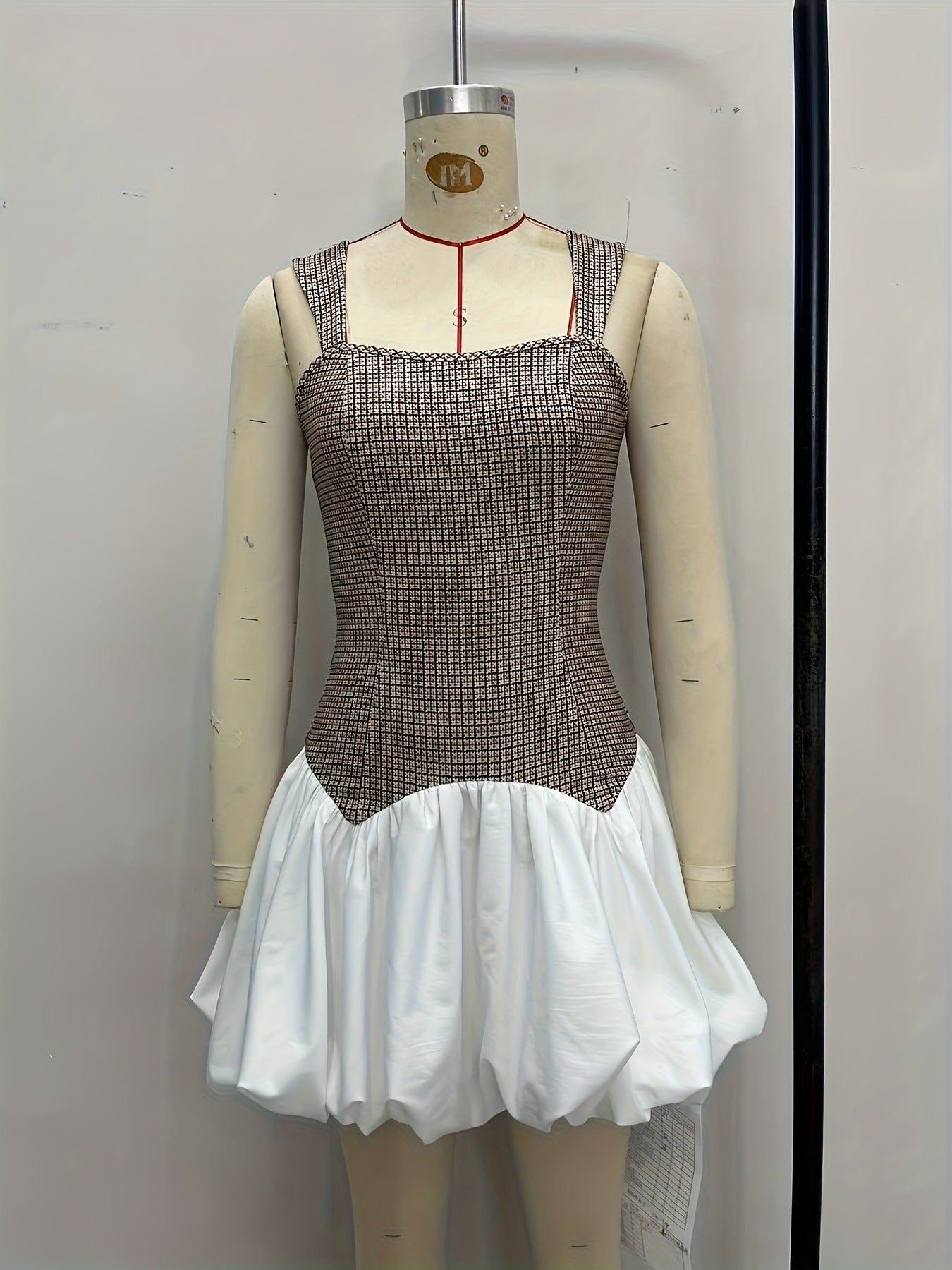 Sleeveless Contrast Houndstooth Mini Dress with Bubble Skirt