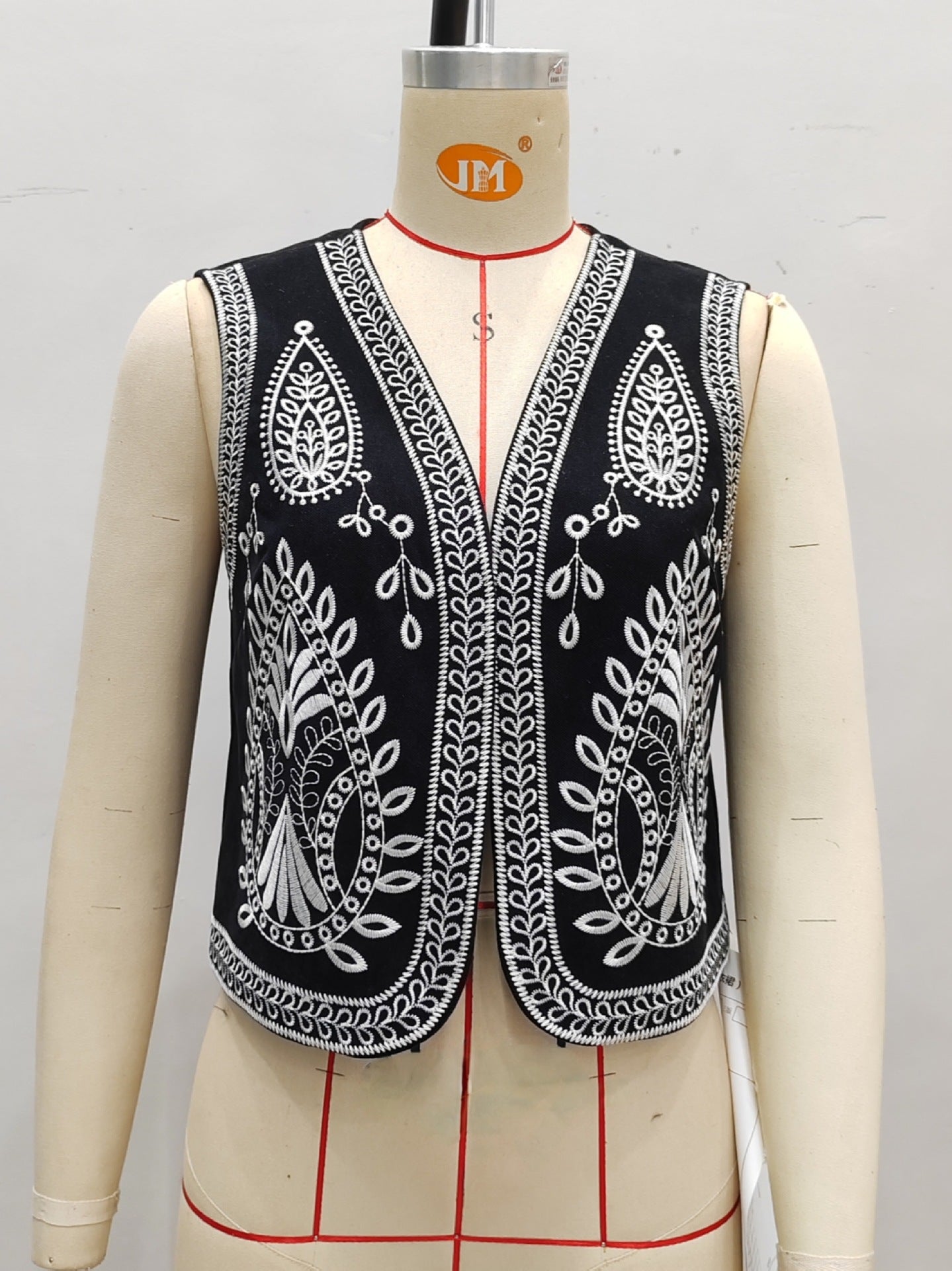Embroidered V-Neck Vest with Floral Design