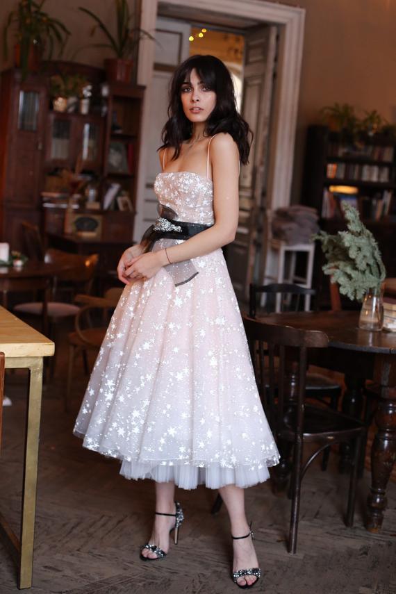 Star-Pattern A-Line Midi Dress with Embellished Belt