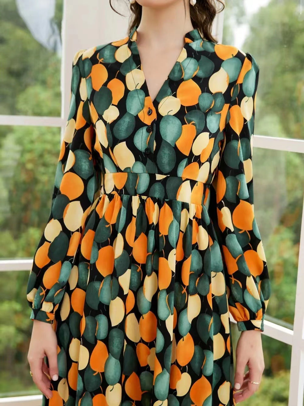 Leaf Print A-Line Midi Dress with V-Neck and Long Sleeves