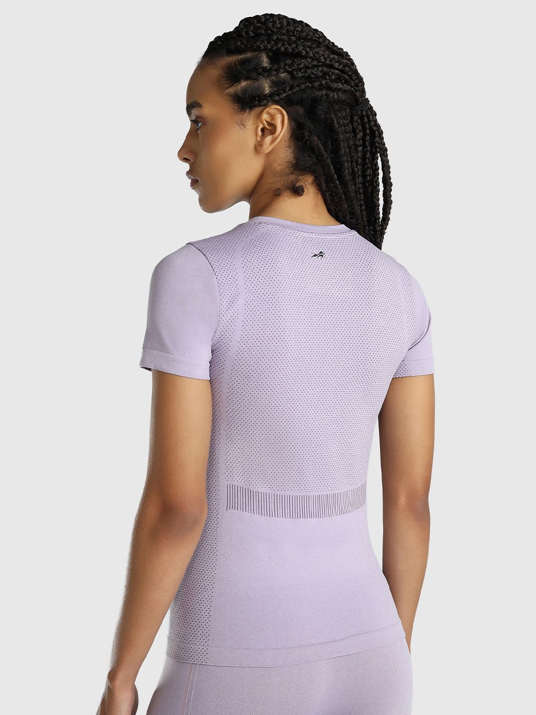 Women Solid Round Neck Slim Fit T-shirt