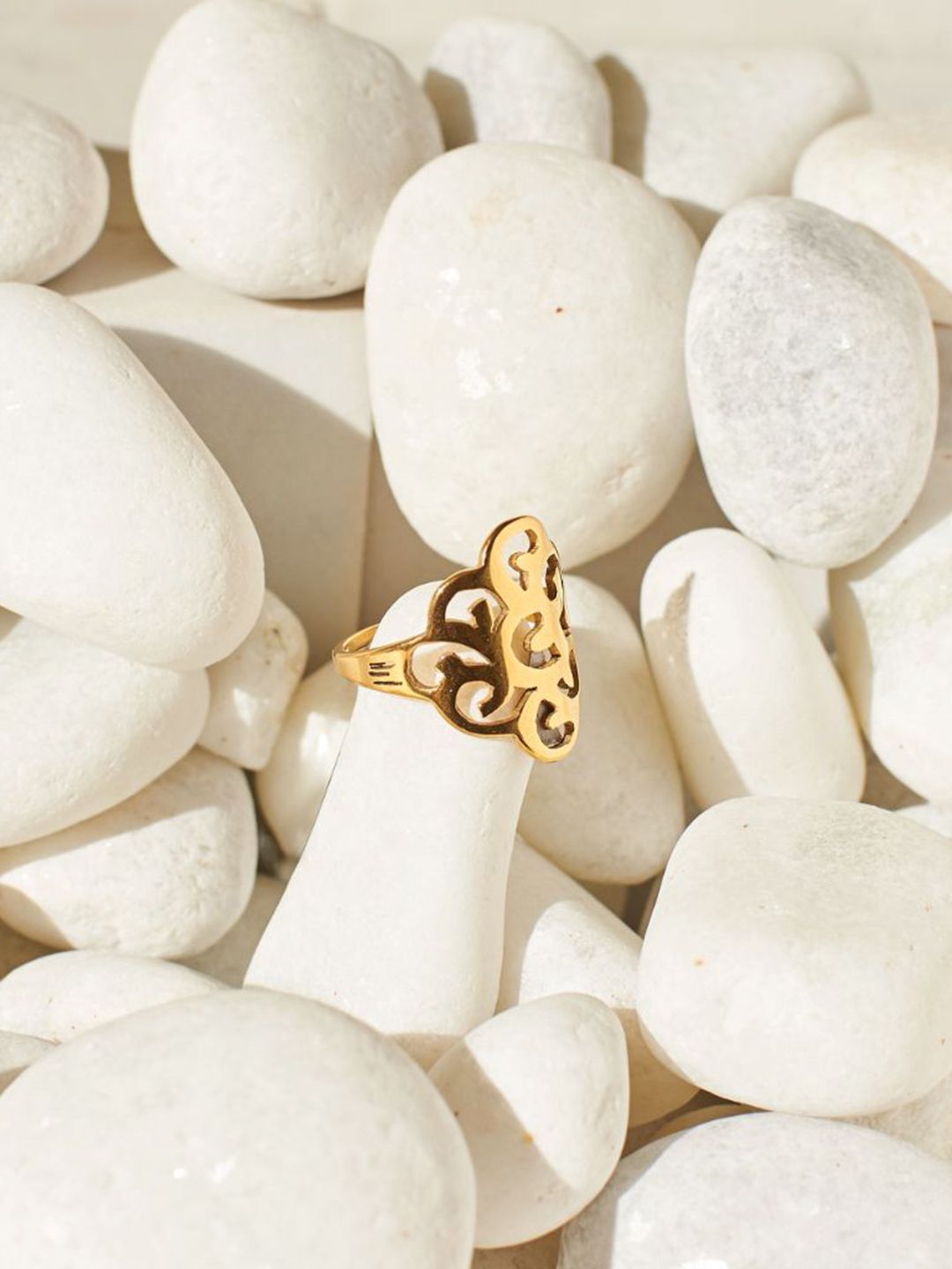 SALTY Textured Round Finger Ring