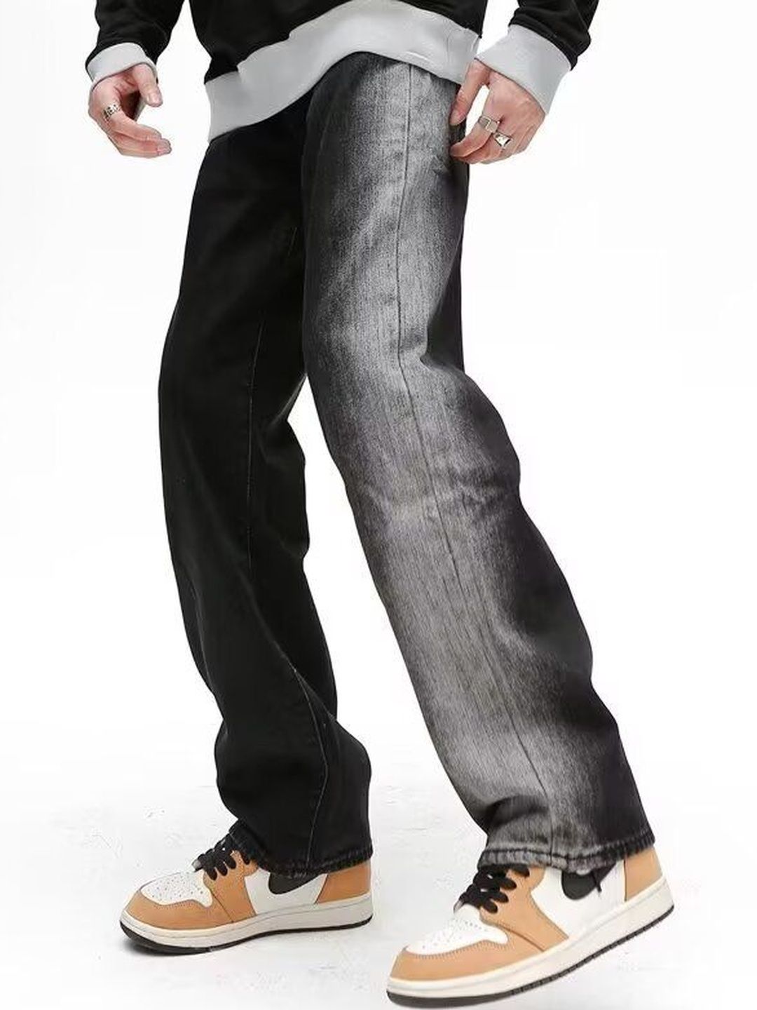 Men Regular Fit Mid-Rise Heavy Fade Jeans